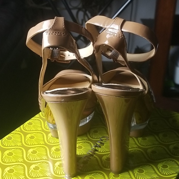 Nude Window Heel Pumps - Picture 4 of 5